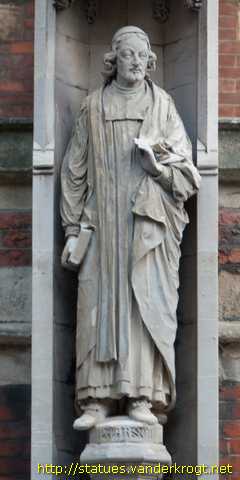 Cambridge - Façade statues of Selwyn Divinity School