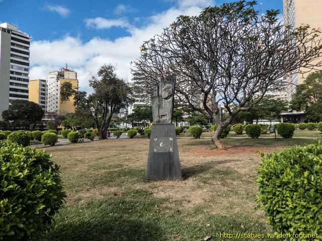 Belo Horizonte /  Monumento a Oscar Niemeyer