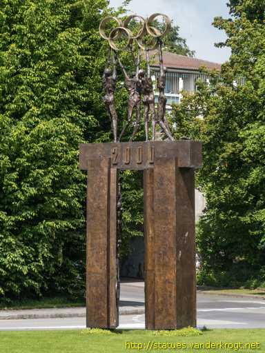 Lausanne Le Jardin De Sculptures Du Siege Du Cio