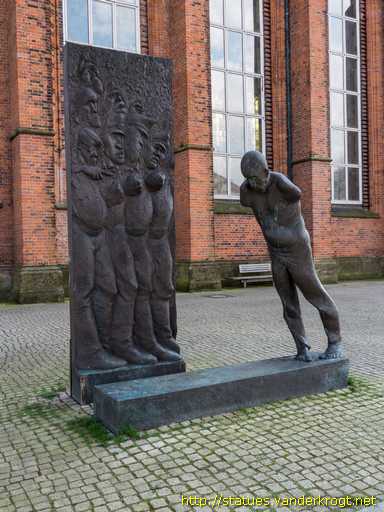Bremerhaven /  Mahnmal zum Gedenken an alle Opfer des Nationalsozialismus