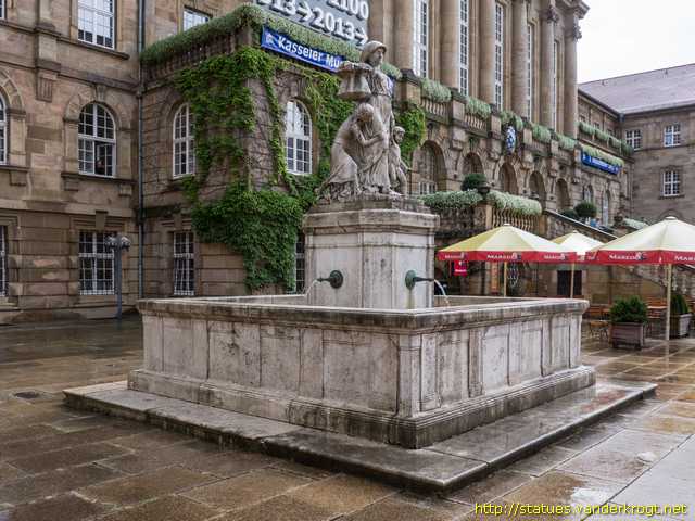 Kassel /  Sophie-Henschel-Brunnen