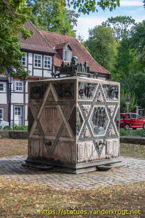 Hildesheim /  Denkmal zur Erinnerung an die Synagoge