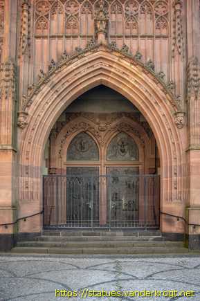 Wesel /  Bronzetüren der Mariä-Himmelfahrt-Kirche