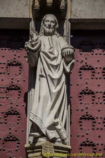 Xanten /  Heiligenstatuen am Südportal des Doms Sankt Viktor