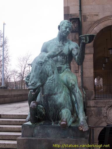 Dresden /  Bacchus auf einem trunkenen Esel reitend