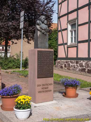 Niedersachswerfen /  Denkmal der deutschen Heimatvertriebenen