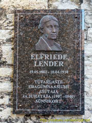 Tallinn /  Elfriede Lender