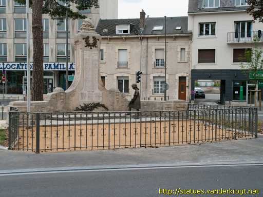 Charleville-Mézières /  Monument des Instituteurs Ardennais