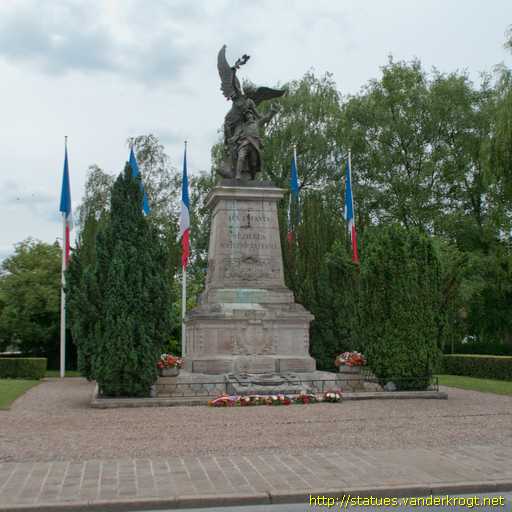 Charleville-Mézières /  Monument aux morts de 1914-18