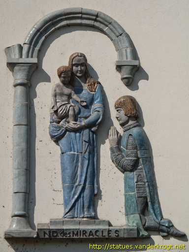 Orléans /  Jeanne d'Arc en prière à N.D. des Miracles