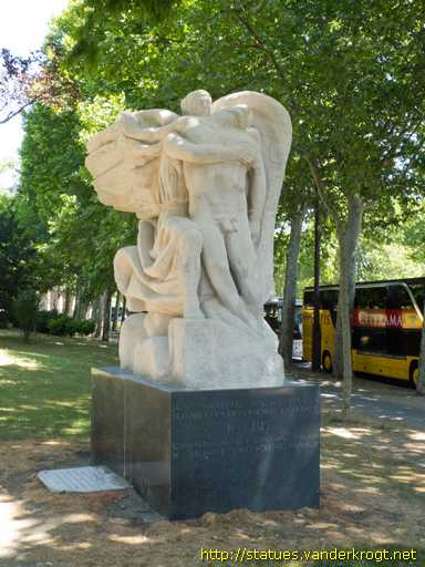 Paris /  Monument aux combattants polonais morts pour la France