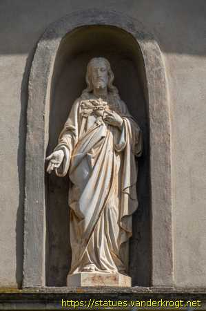 Courcelles-Chaussy /  Statue du Sacré-Cœur