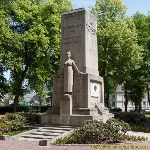 Senlis /  Monument aux morts de 1914-18