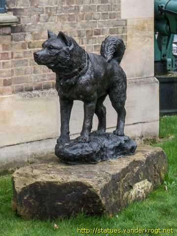 Cambridge /  Sledge Dog Memorial