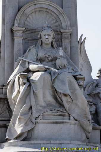 London /  Queen Victoria Memorial