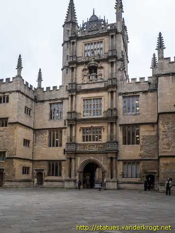 Oxford /  King James I, presenting his works to Fame and the University