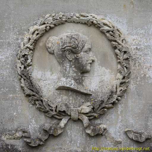 Bath /  Victoria Majority Monument