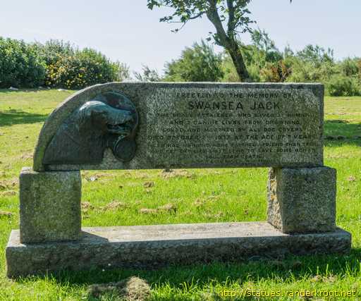 Swansea - Abertawe /  Swansea Jack memorial