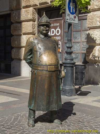 Budapest /  Rendőr