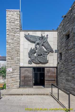 Dún Laoghaire /  St. Michael the Archangel (Relief and Doors)
