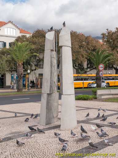 Funchal /  Monumento para Homenagear o Barqueiro