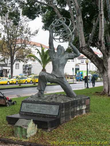 Funchal /  Monumento ao Emigrante Madeirense