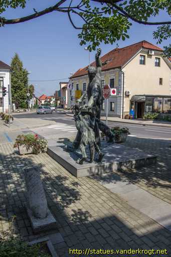 Šentjernej /  Spomenik narodnoosvobodilnega boja (NOB)