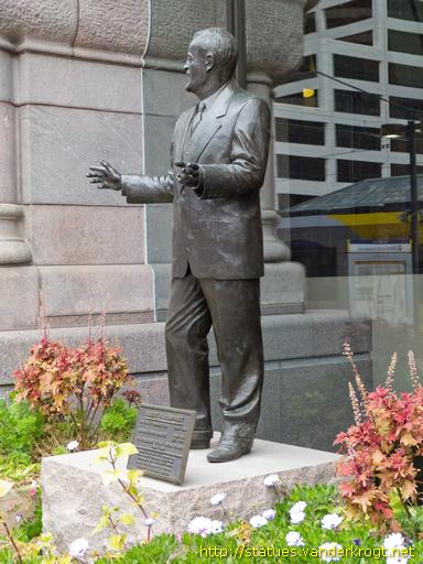 Minneapolis /  Hubert H. Humphrey