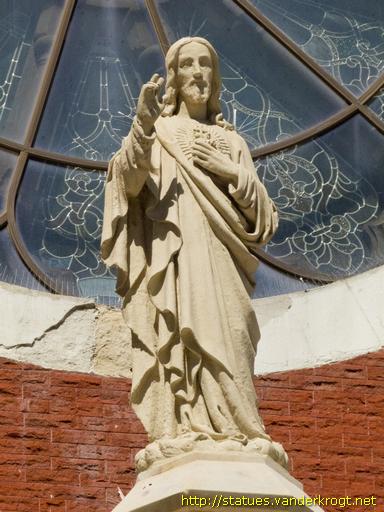 Dallas /  Sacred Heart Statue