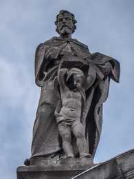 Namur - Statues de saints á la Cathédrale Saint-Aubain