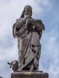 Namur - Statues de saints á la Cathédrale Saint-Aubain