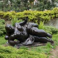 Le jardin des sculptures de la Musée olympique - Jeune Fille à la Balle
