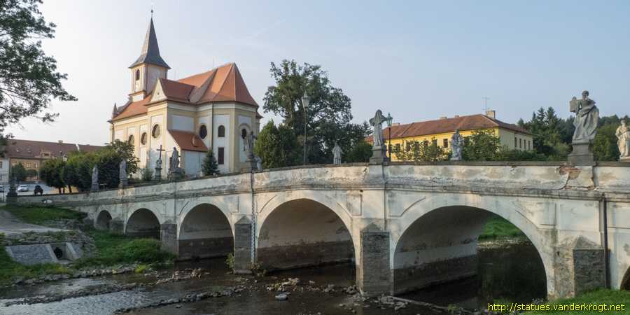 Náměšť nad Oslavou - Barokní most se sochami