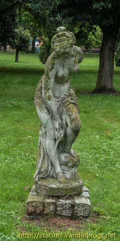 Grimmen - Vier Kopien von klassischen Statuen