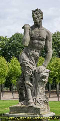 Schwerin - Permoser-Statuen