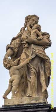Saarbrücken - Skulpturen an der Ludwigskirche
