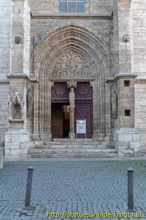 Bad Langensalza - Heiligenstatuen an der Marktkirche Sankt Bonifacii