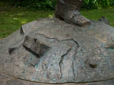 Valga - Toomas Nipernaadi - August Gailit monument
