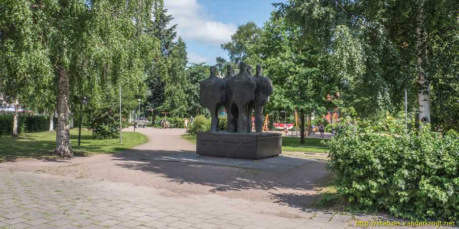 Riihimäki - Radanrakentajien muistomerkki 'Topparoikka'