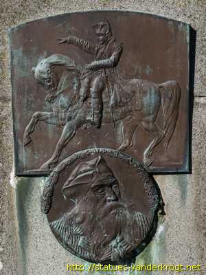 Bricquebec - Monument aux frères Frémine et à Le Véel