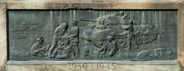 Gloucester - Memorial to the Royal Gloucestershire Hussars Yeomanry