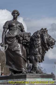 London - Queen Victoria Memorial