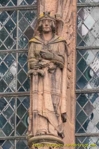 Liverpool - Statues at the Anglican Cathedral