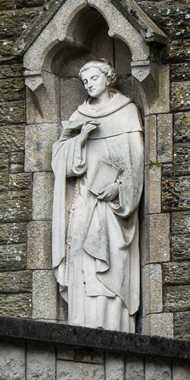 Clonakilty - Cloich na Coillte / Saints' statues at the Church of the Immaculate Conception