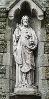 Clonakilty - Cloich na Coillte / Saints' statues at the Church of the Immaculate Conception