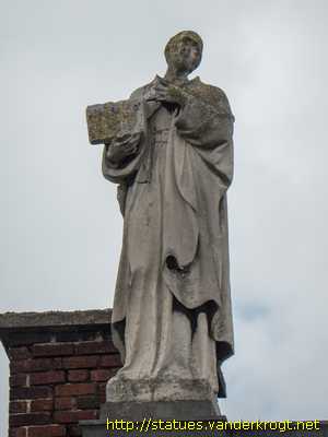 Limerick - Luimneach / Saints' statues at the Sacred Heart Church