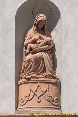Novellara - Statue dei Santi alla Santuario della Beata Vergine della Fossetta