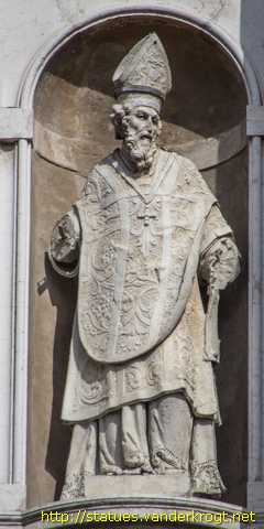 Reggio nell'Emilia - Statue dei Santi alla Basilica di San Prospero