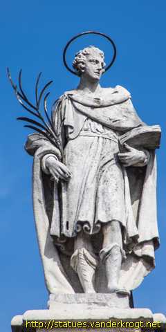 Reggio nell'Emilia - Statue dei Santi alla Basilica di San Prospero