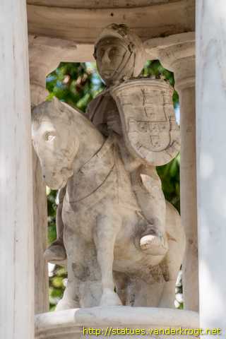 Elvas - Estátua Equestre de D. Sancho II na Fonte da Misericórdia
